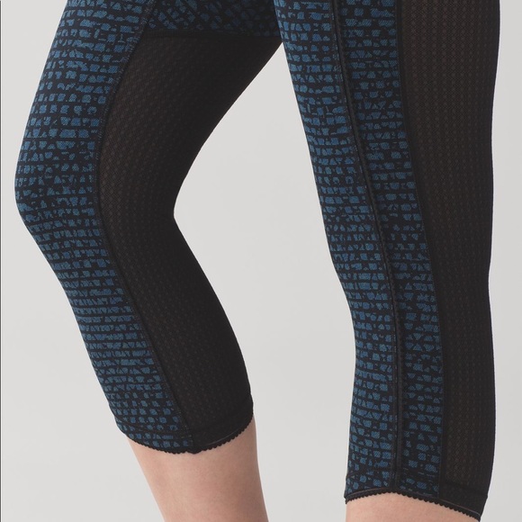 NWOT Lululemon Deep Breath Crop - Picture 11 of 11